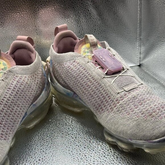 Size 9 - Nike‎ Air VaporMax 2020 Flyknit Pink Running Shoes CT1933-500 Women's - Picture 5 of 10